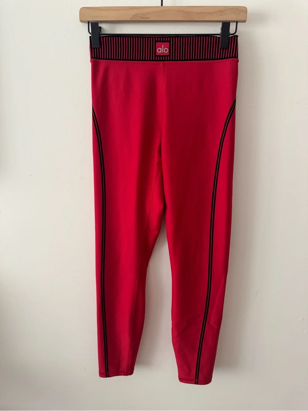 Alo Red Sports Bra and Cropped Legging Set